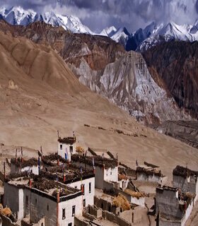 Lo manthang lodge trek