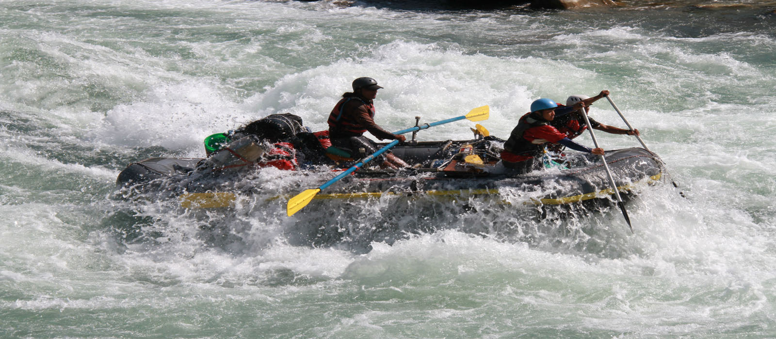 rafting in Nepal