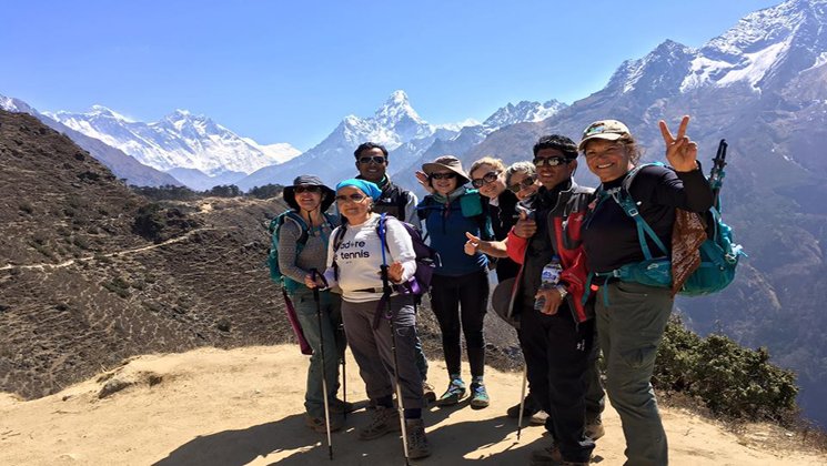 group trek Nepal