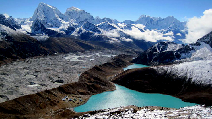 Gokyo lake view from Renjo la summit