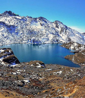 Gosaikunda lodge basis trek