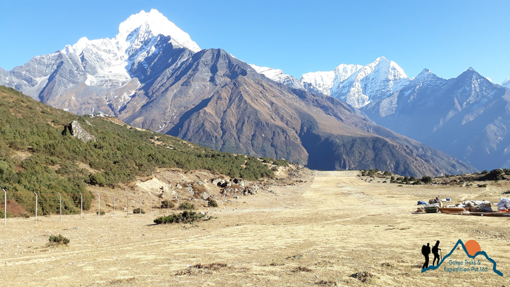 sengboche hilltop hiking