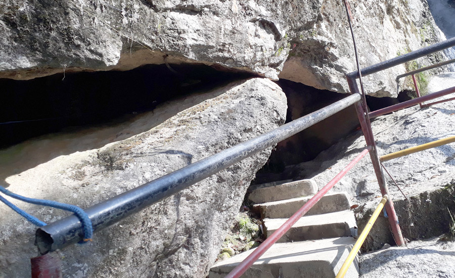 Boudeshwor cave