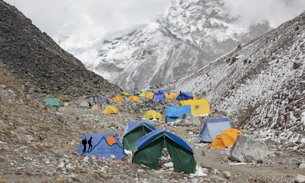 island peak base camp hike