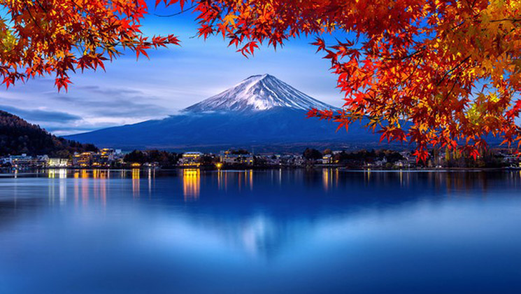 fuji mountain Kawaguchi-ko lake morning view