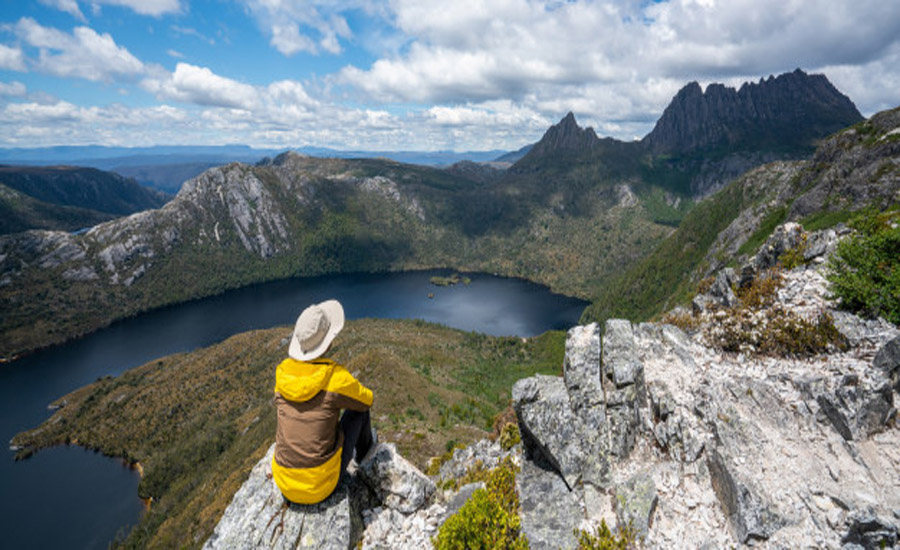 travel cradle mountain Tasmania Australia