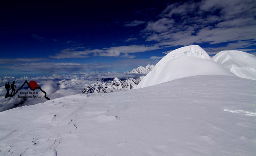 High camp to Mera summit trail